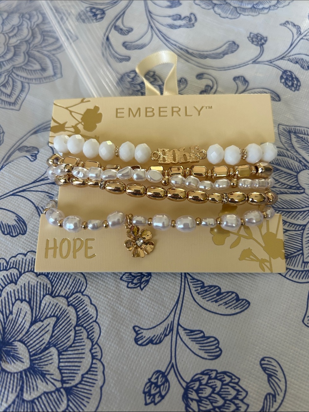Kohl's Gold and White Pearl Stretch Bracelet Set